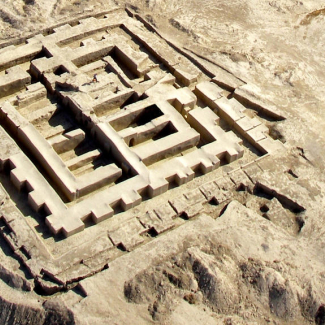 La citadelle d’Ulug Dépé, au Turkménistan. Datée entre 1 000 et 600 ans avant notre ère, elle est la découverte phare de ces dernières années